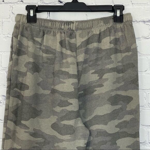 Camo Joggers  - Picture 4 of 6